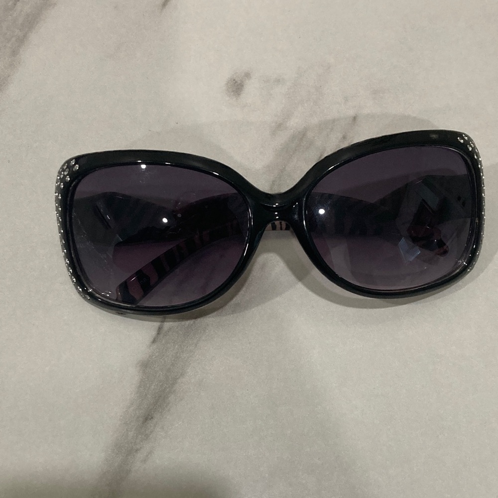 Women's Black Oversized Fashion Sunglasses